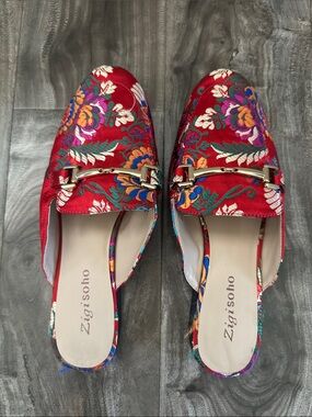 Zigi Soho Women’s Chenell Red Floral Brocade Mule Loafers Size 8